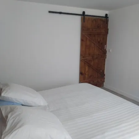 לינה וארוחת בוקר La Maison De Pescate