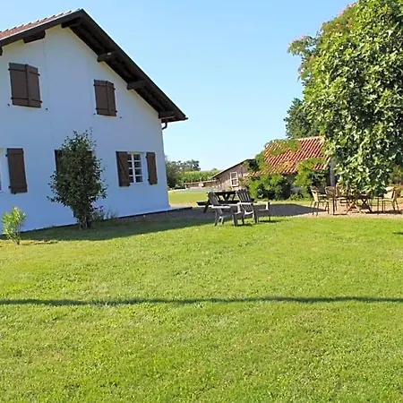 Frühstückspension La Maison De Pescate 3*