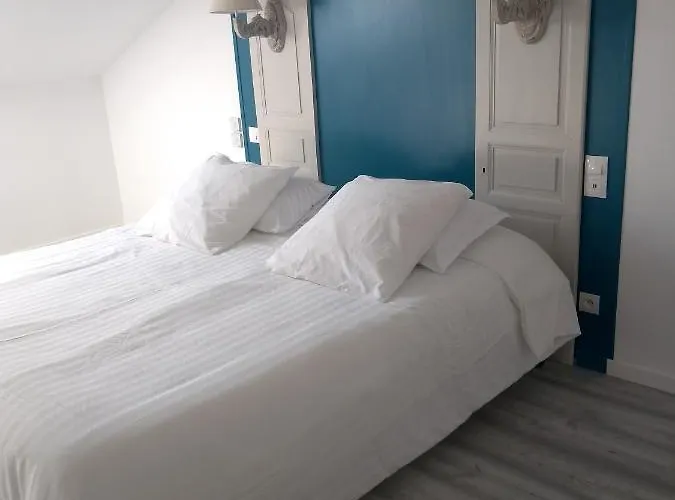 La Maison De Pescate Bed & Breakfast 3*