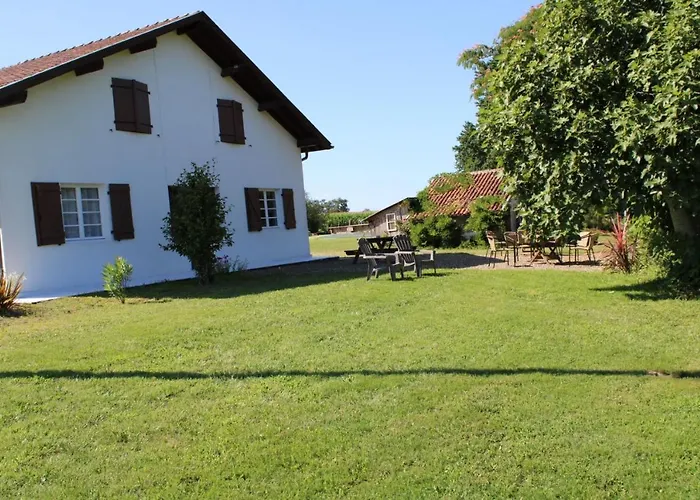 La Maison De Pescate Bed & Breakfast 3*