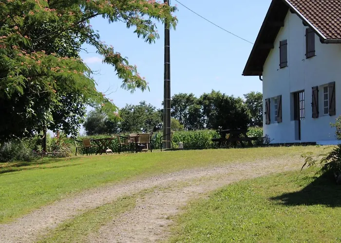 Bed & Breakfast La Maison De Pescate 3*