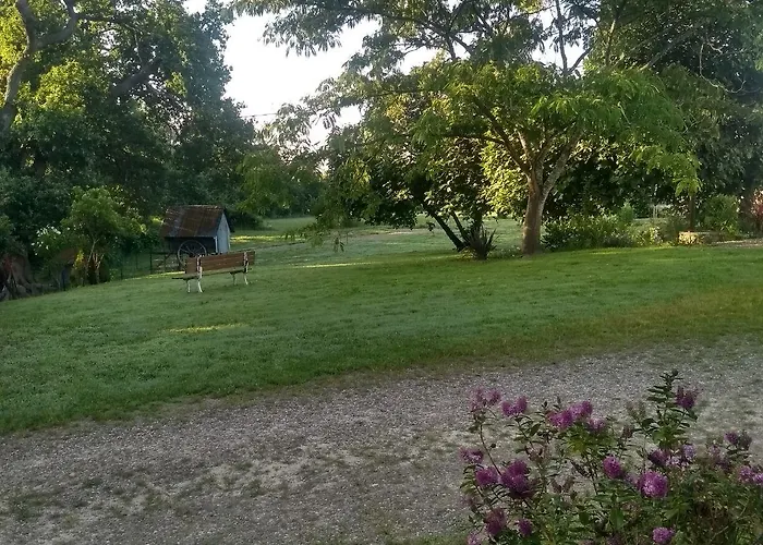 Bed & Breakfast La Maison De Pescate